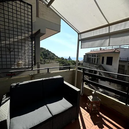 Fraluci Ai Faraglioni * 아치카스텔로