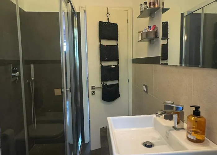 Fraluci Ai Faraglioni * 阿齐·卡斯特罗